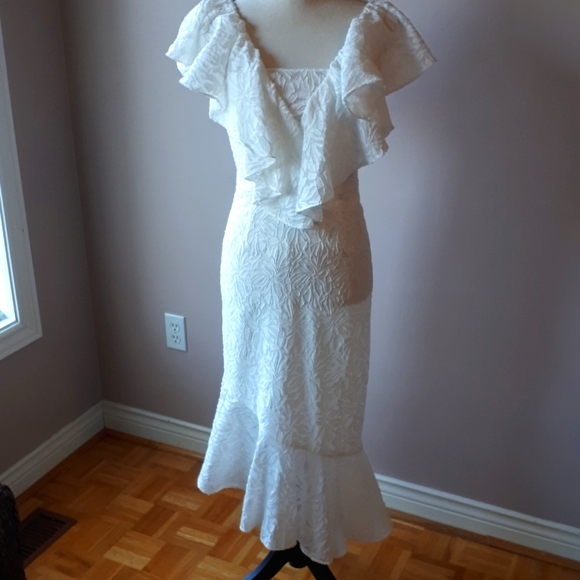 C/Meo off white dress - Picture 3 of 6